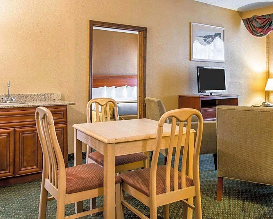 Quality Inn Southfield - Detroit