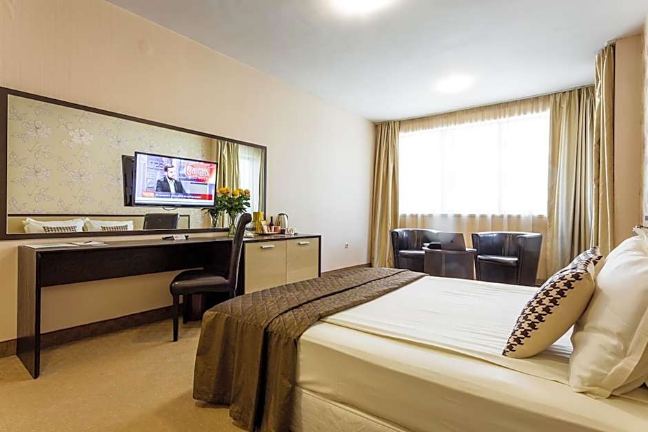 City Avenue Hotel by HMG