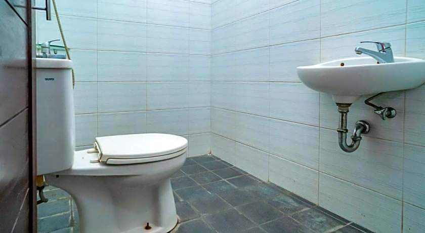 Sans Hotel Widarasari Cirebon