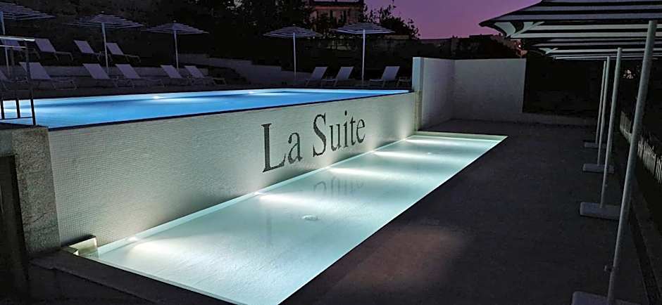 La Suite Hotel