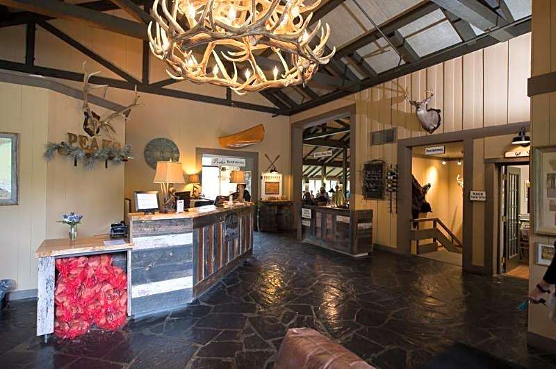 Peaks of Otter Lodge