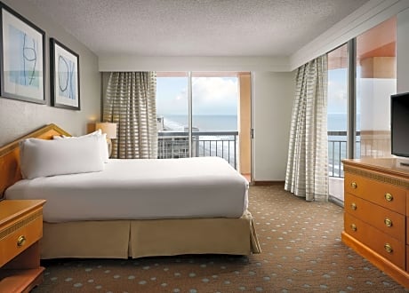 Suite Ocean Front King Bed