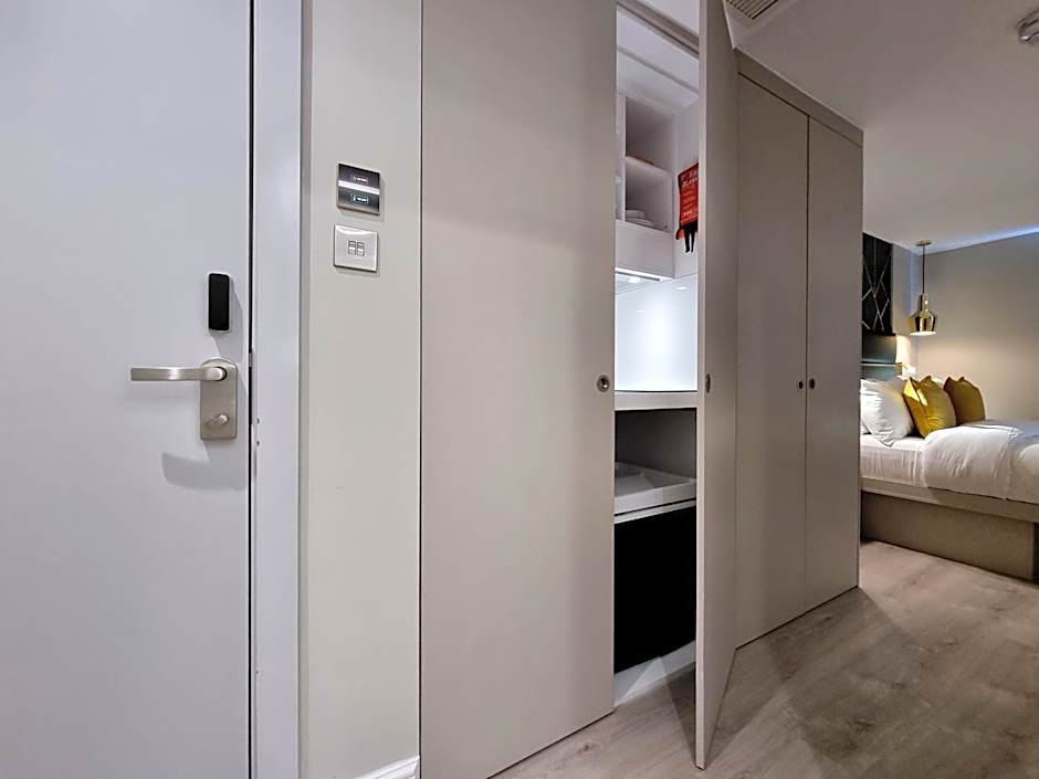 NOX Kensington Gardens