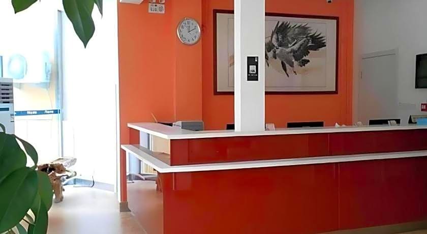 7 Days Inn Tianjin Changhong Park Metro Station