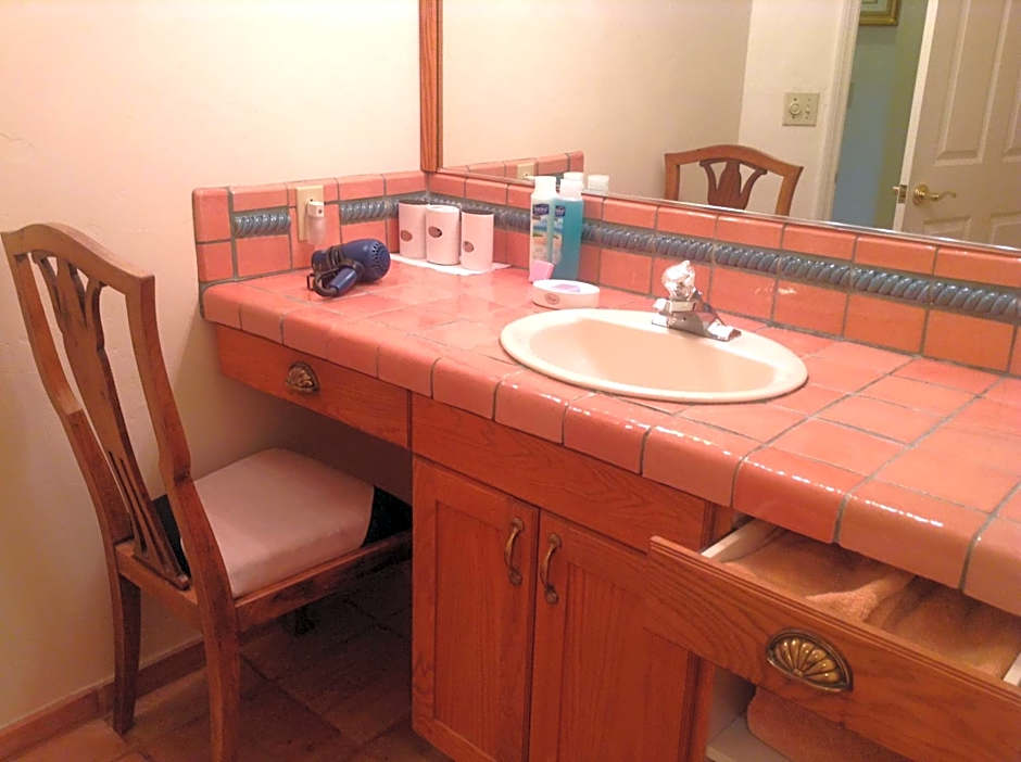 Topanga Canyon Inn Bed and Breakfast