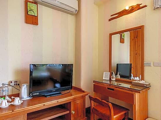 Smile Food Spa Bed and Breakfast