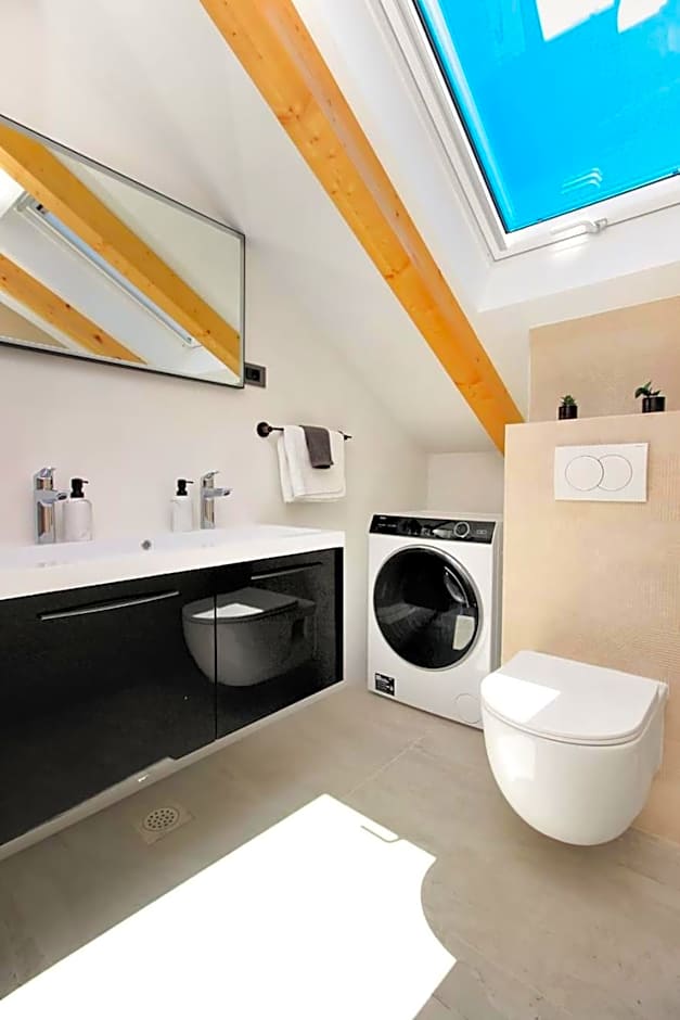 Villa Dalmatian Child with swimming pool, close to the beach