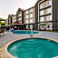 La Quinta Inn & Suites by Wyndham Alexandria Airport