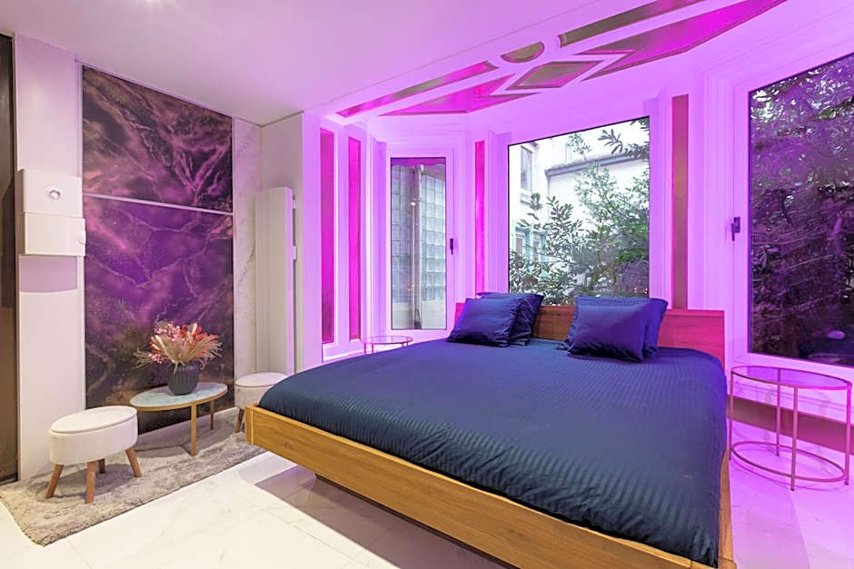 ART & SPA Luxury bedroom at the heart historical center