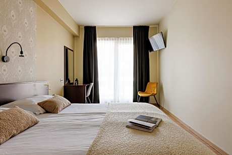 Hotel Corner House by WP Hotels