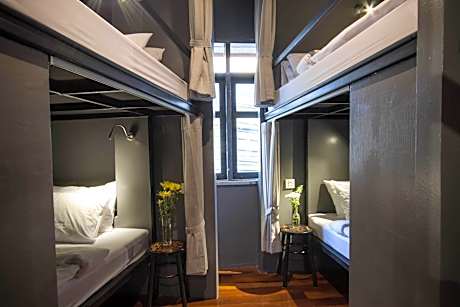 Bed in 8-Bed Mixed Dormitory Room