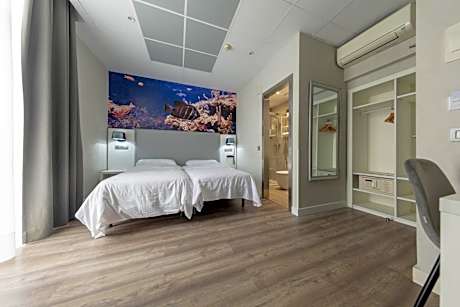 Twin Room with City View
