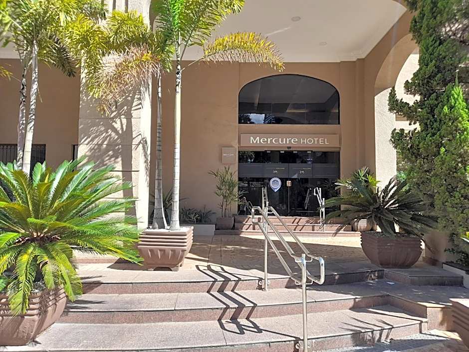 INCRIVEL Flat proximo Shoppings JK e Vila Olimpia