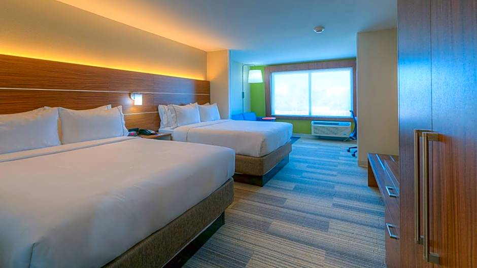 Holiday Inn Express & Suites Tulsa Midtown By IHG