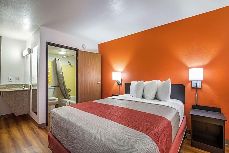 Motel 6-Madison, WI - East