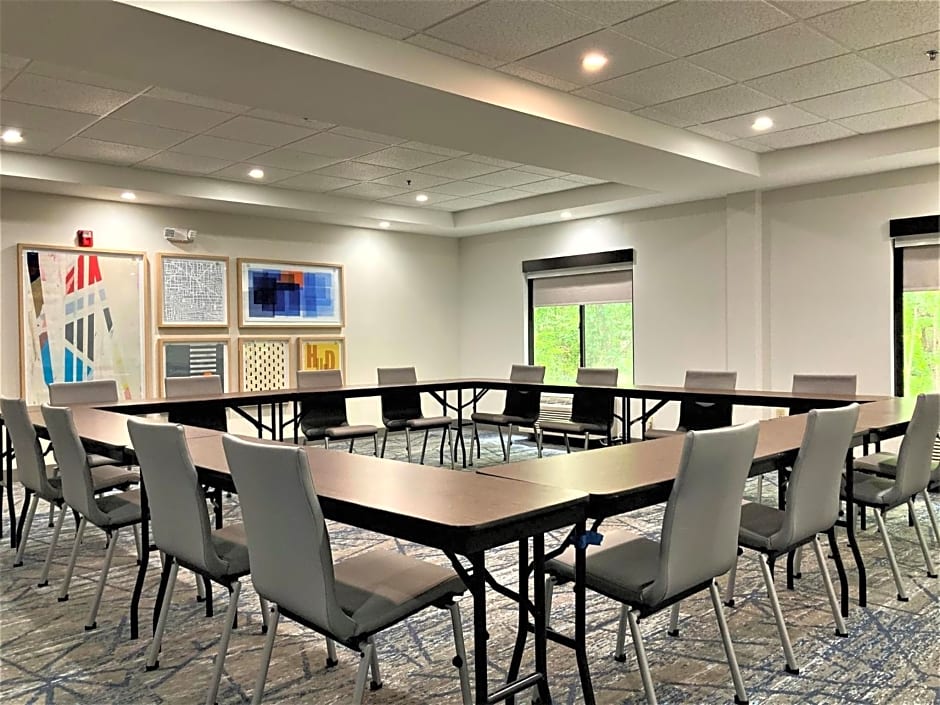 Holiday Inn Express Apex - Raleigh By IHG