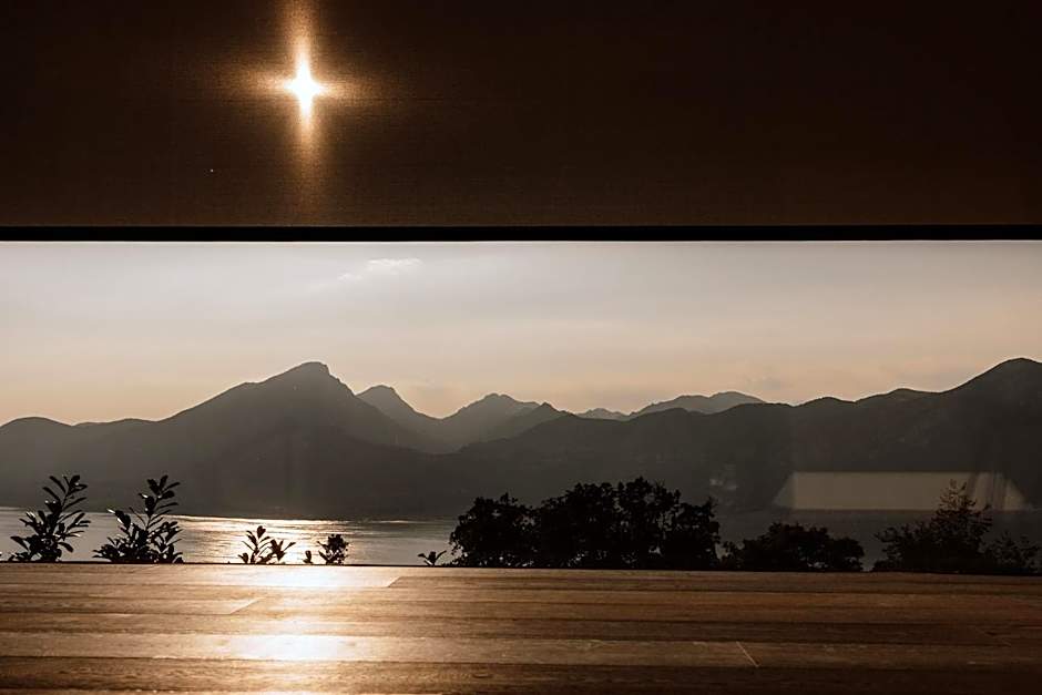 FAVAI HILLS your secret hideaway