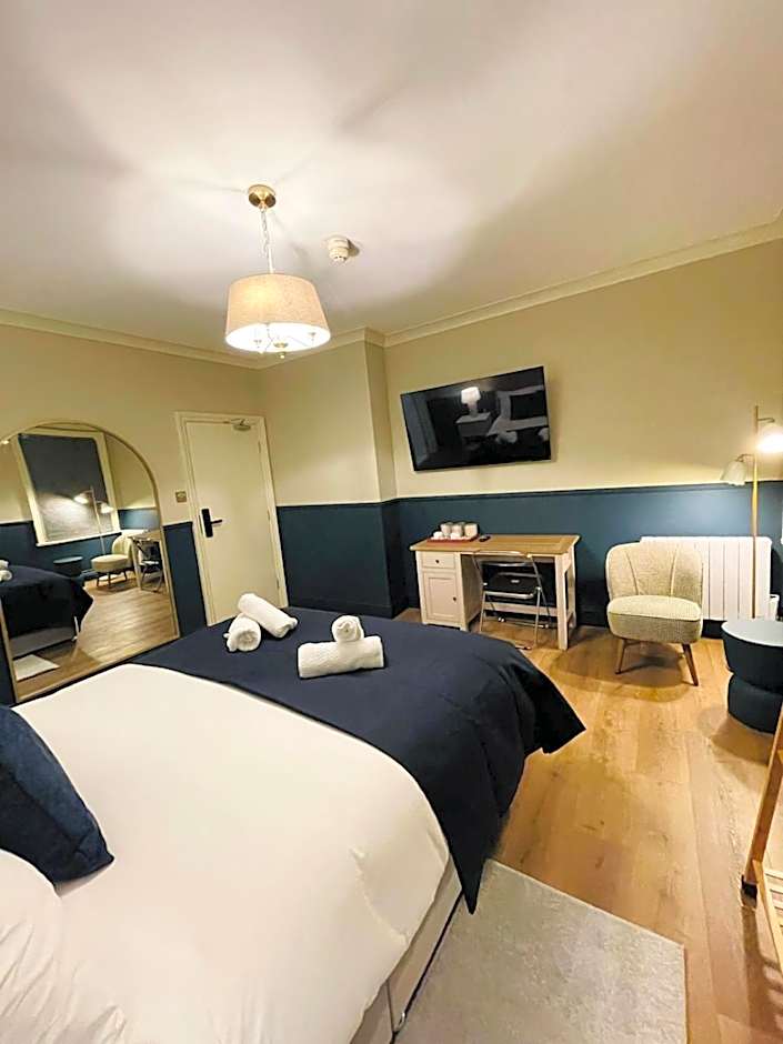 Eurobar Cafe and Hotel