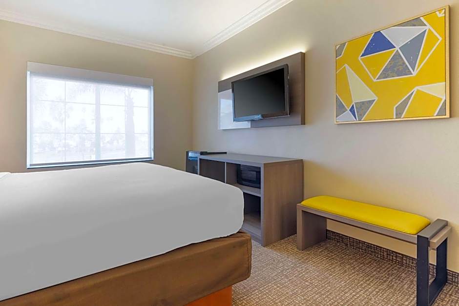 Comfort Suites Oceanside Camp Pendleton Area