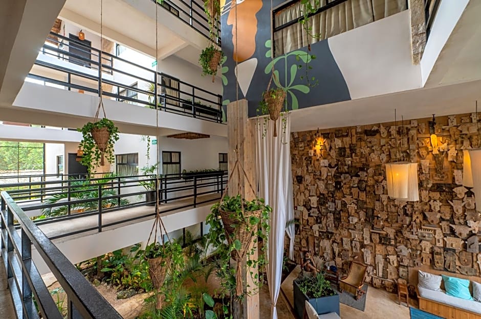 Mayan Monkey Hotel & Hostel Tulum