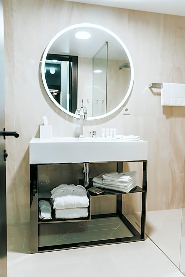 Amsterdam Plaza Hotel & SPA