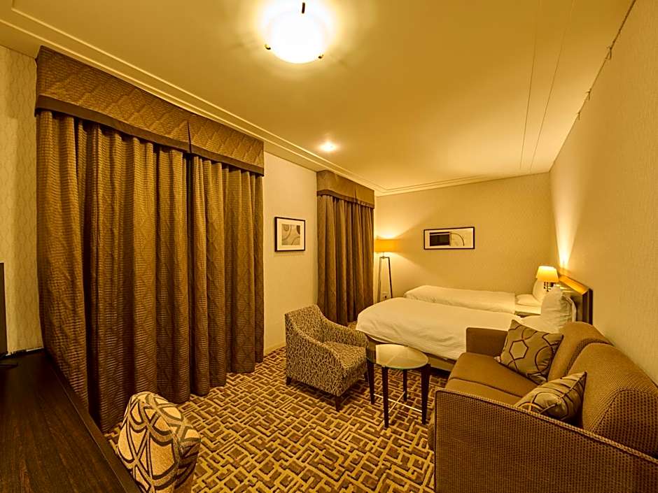 Okura Chiba Hotel