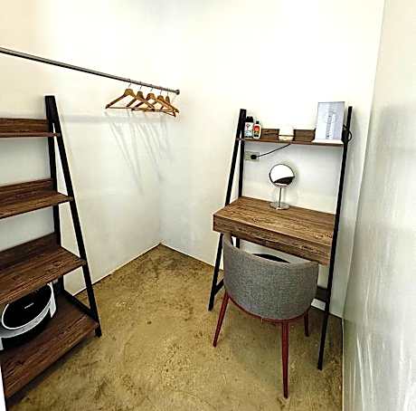Queen Bed Room