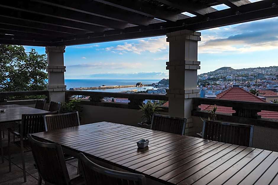 ARTS IN Hotel Conde Carvalhal