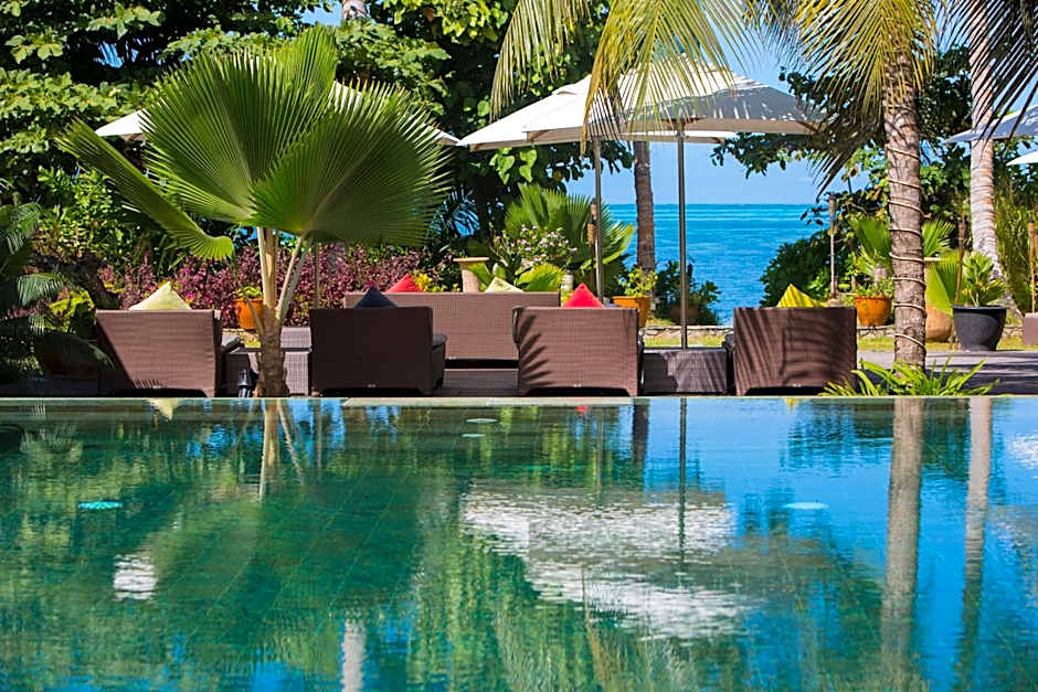 Dhevatara Beach Hotel