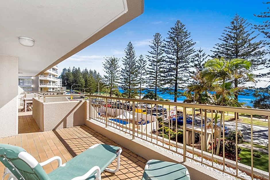 Columbia Beachfront Apartments on Rainbow Bay