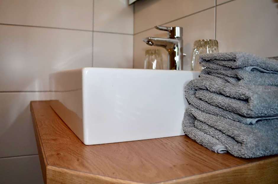 Landhotel Schwarzer Adler - Self Check In