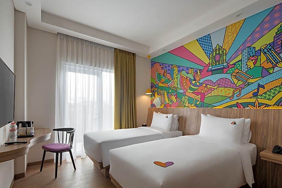 MaxOneHotels.com @ Kota Harapan Indah Bekasi