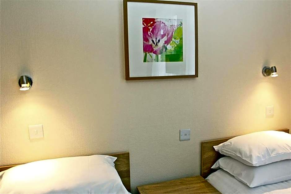 Central Hotel Golders Green