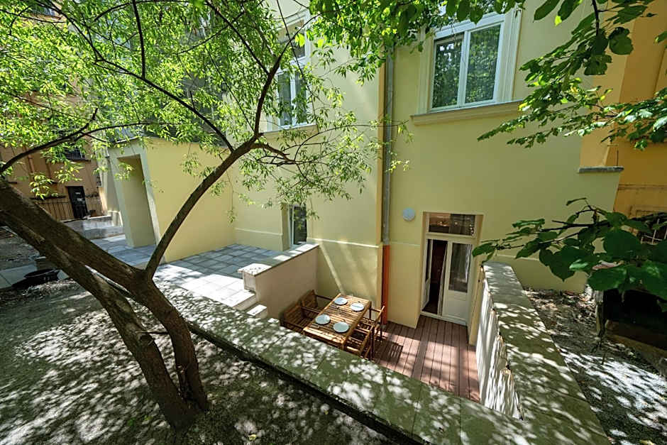 Downtown - Apart Hotel Zborovska