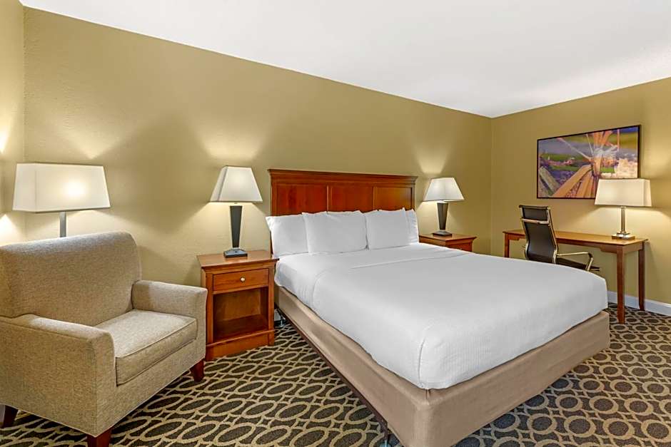 Best Western Plus Wooster Hotel & Conference Center