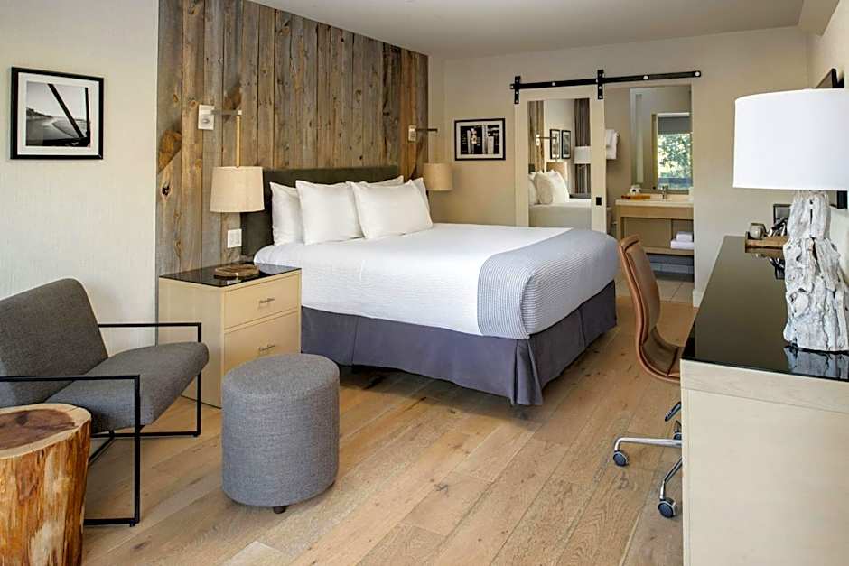 Hotel Paradox, Autograph Collection