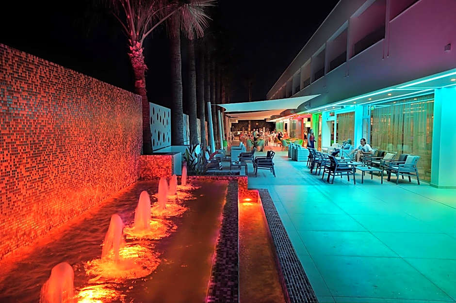 Nelia Beach Hotel & Spa