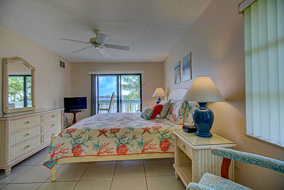 Anna Maria Island Beach Palms 6B