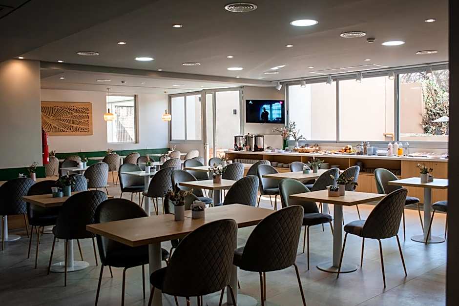 DAKAR HOTEL
