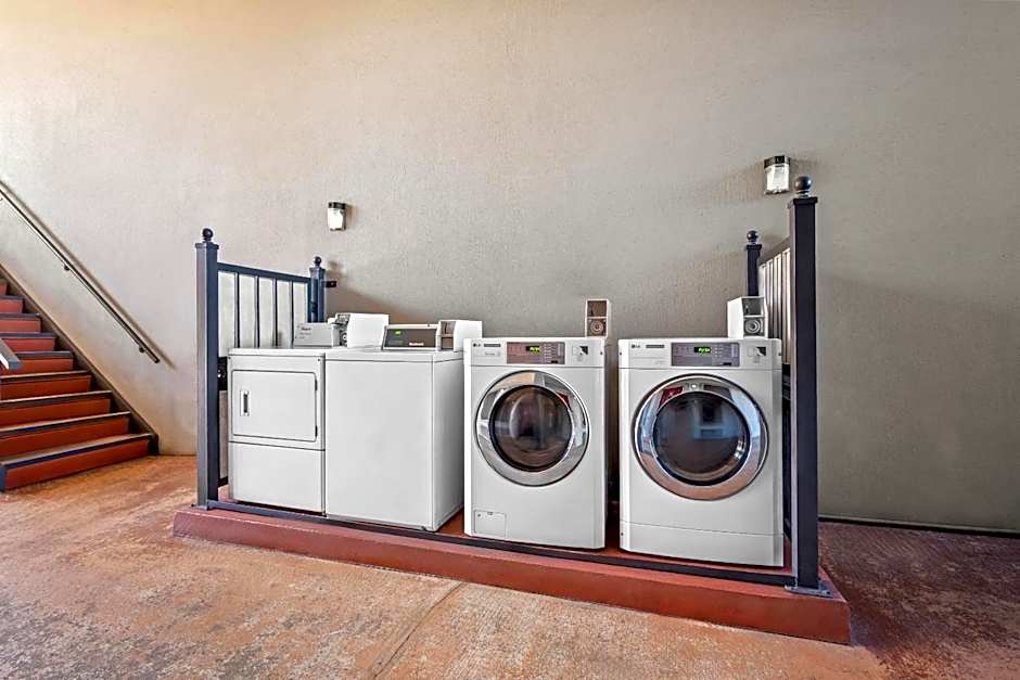 Red Roof Inn College Station