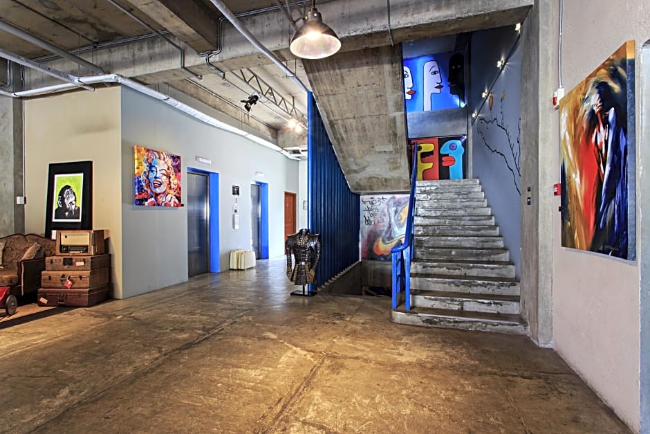 The Henry Hotel Cebu - Multi-use Hotel