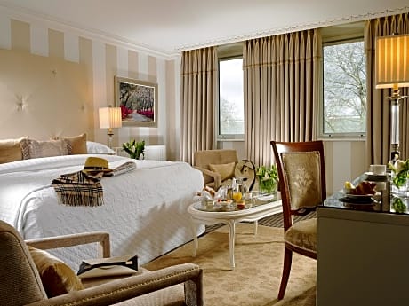 Deluxe King or Twin Room