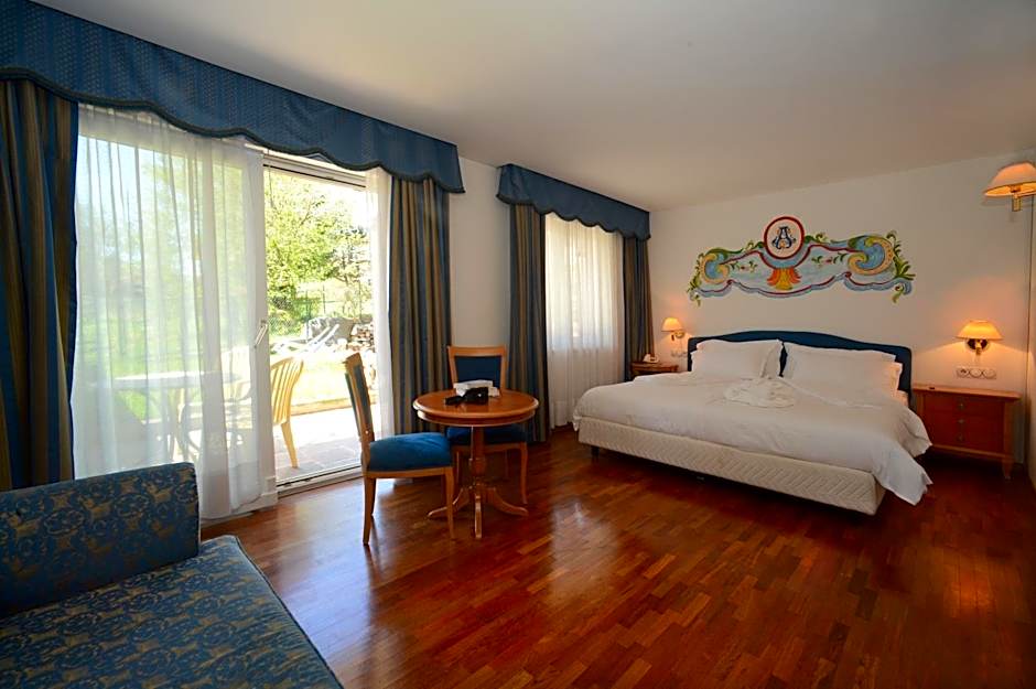 Photo 1 of 4 of Junior Suite, Terrace