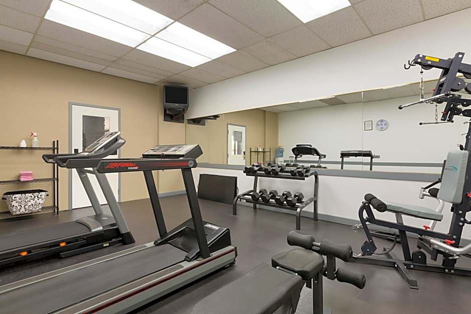 Days Inn by Wyndham Calgary South