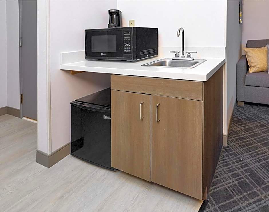 Comfort Suites Springfield RiverBend Medical