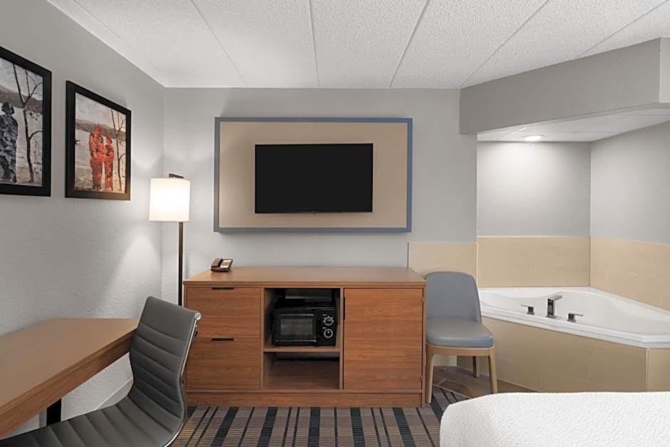 AmericInn by Wyndham Tofte Near Lake Superior