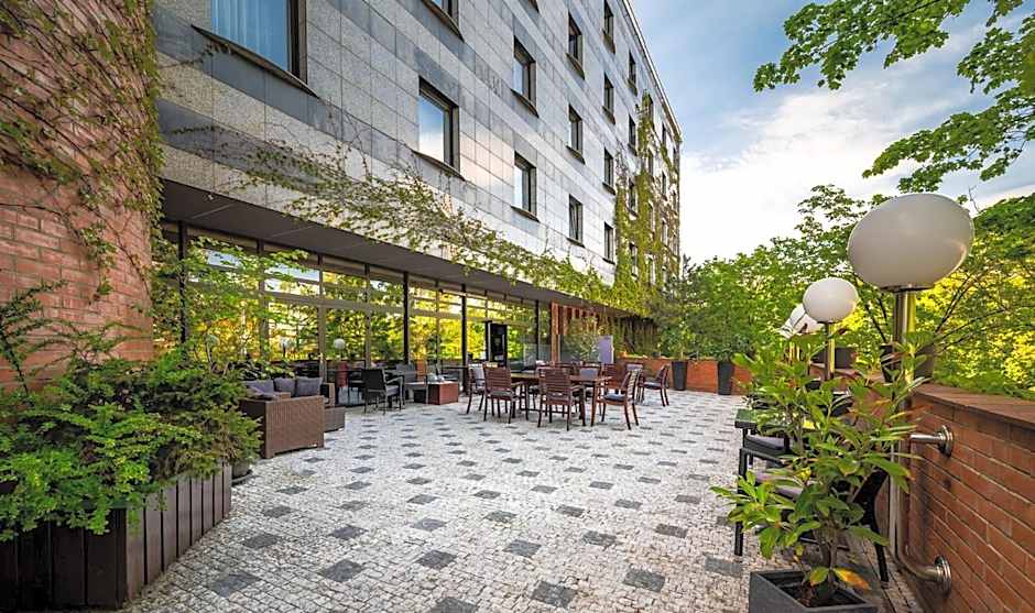 Expo Hotel