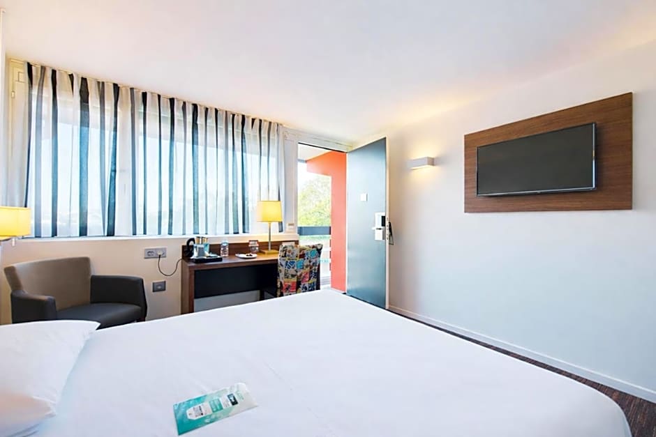 Kyriad Bordeaux - Merignac Aéroport