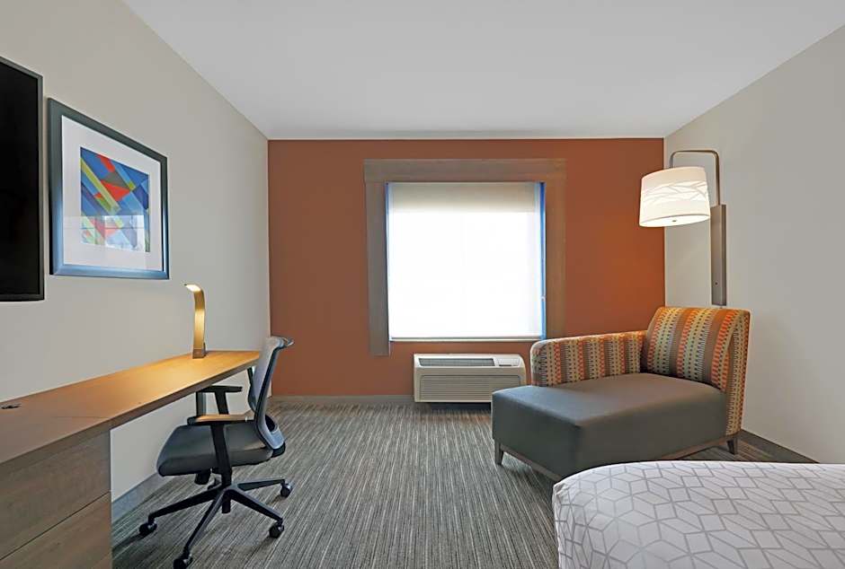 Holiday Inn Express & Suites Newport By IHG