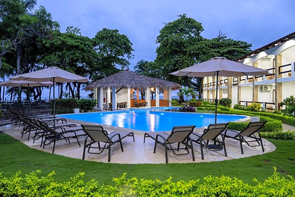 Fuego del Sol Beachfront Hotel